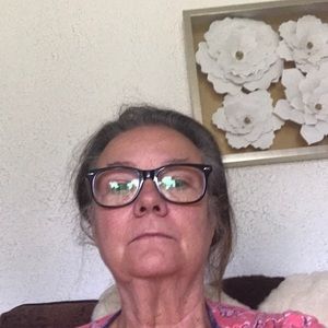 Meet your Posher, Debi